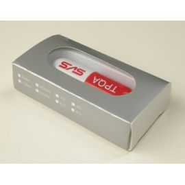 Caja de cartón gris con ventana para memoria USB
